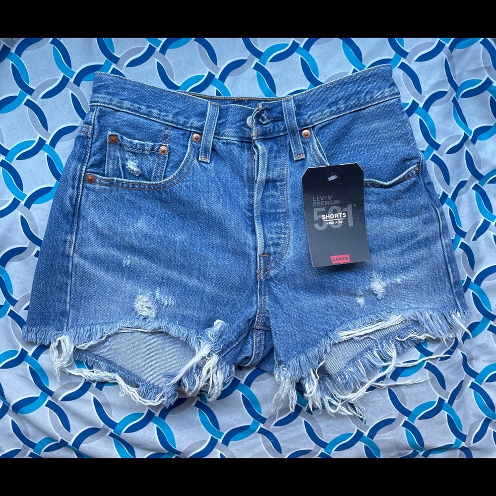 LEVIS 501 CUTOFF HIGH RISE JEAN SHORTS